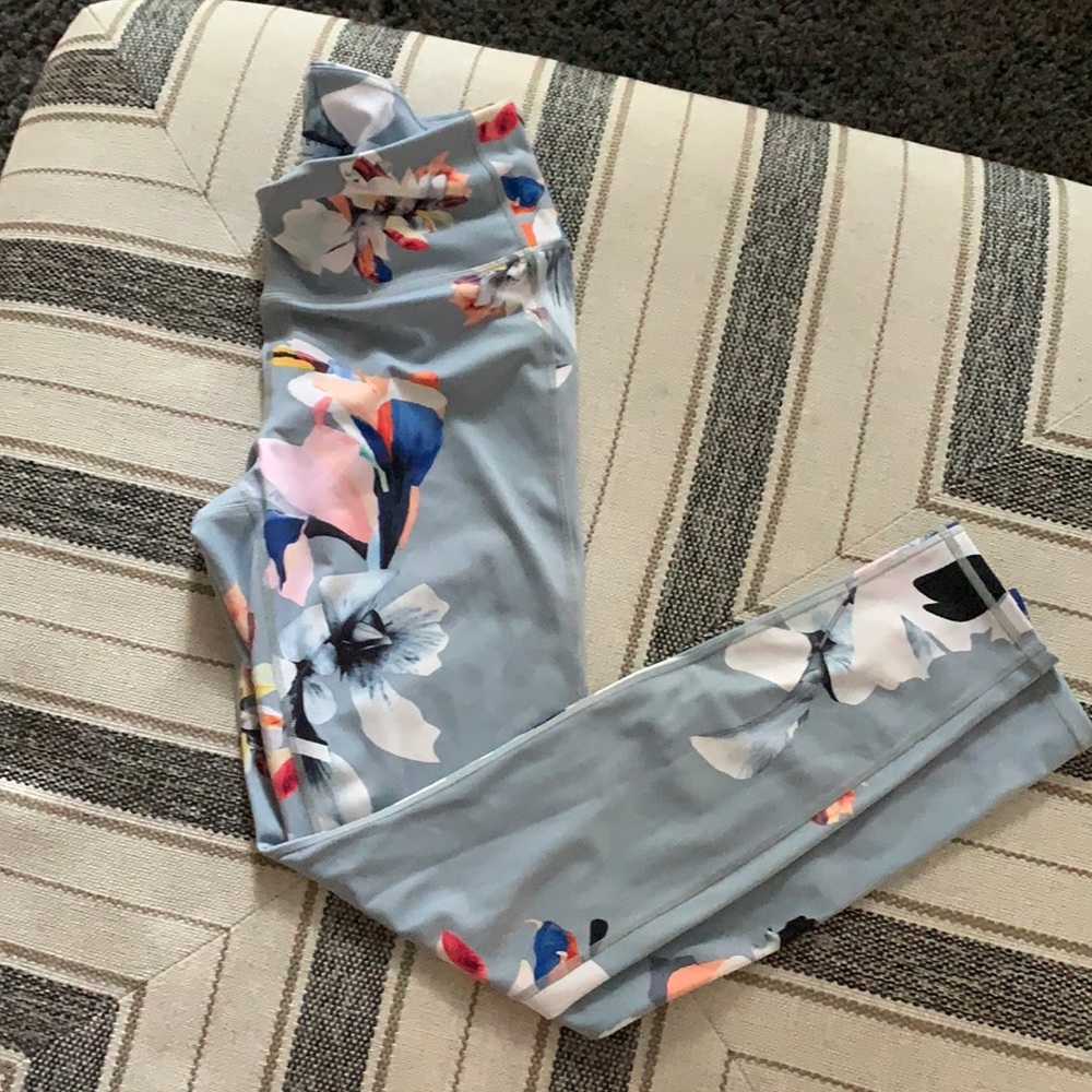 Athleta Chatarunga 7/8 length leggings